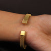 Gold Mesh Bracelet with Square Clasp – Elegant Minimalist Design